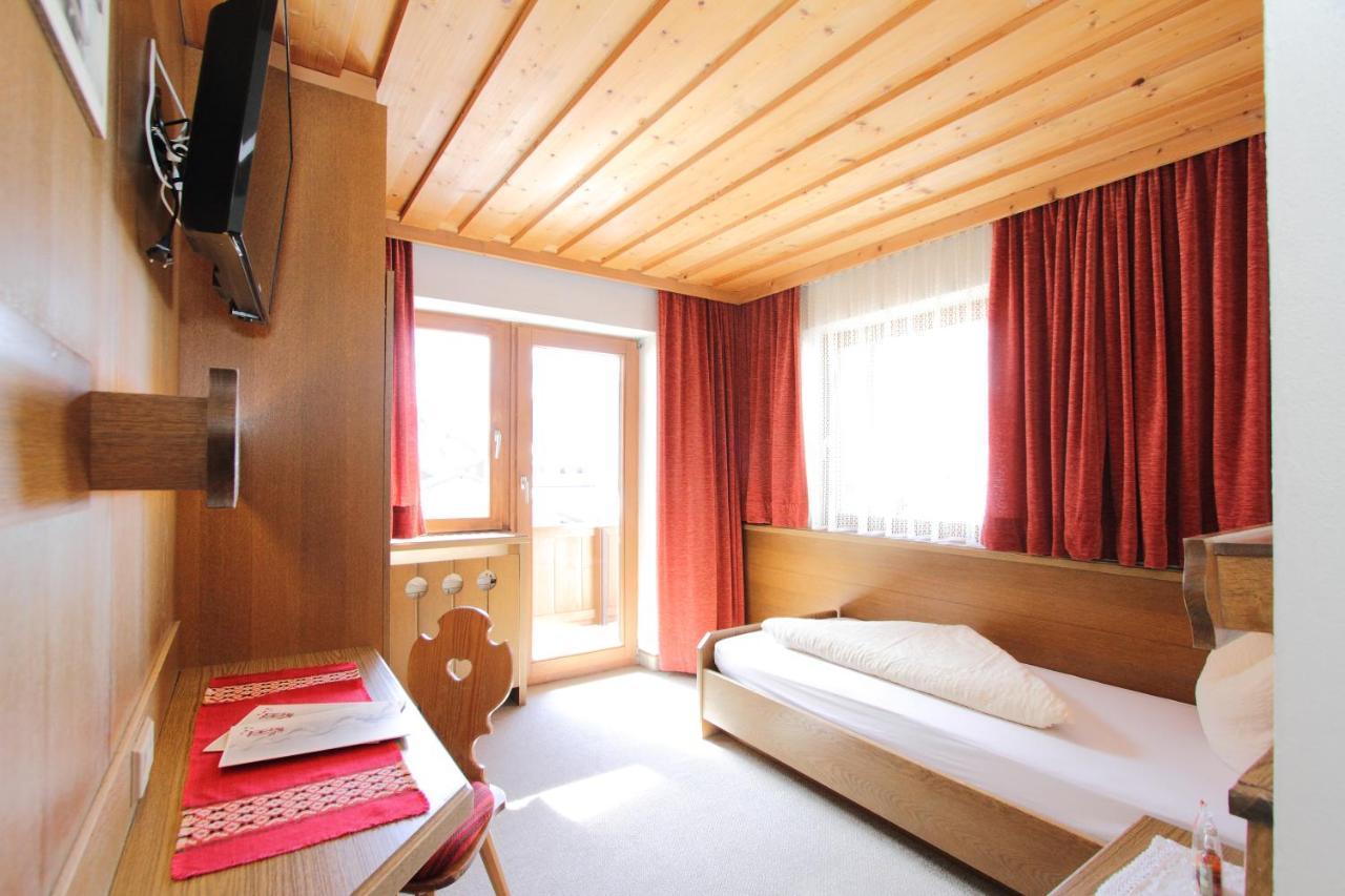 Pension Mittagskogel Sankt Leonhard im Pitztal Exterior photo