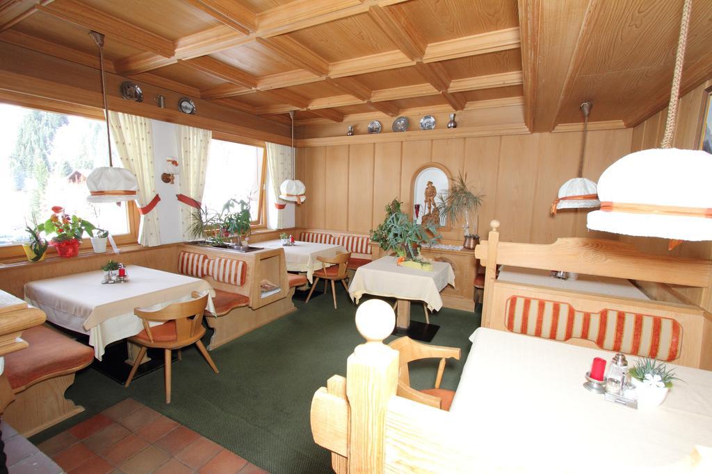 Pension Mittagskogel Sankt Leonhard im Pitztal Exterior photo